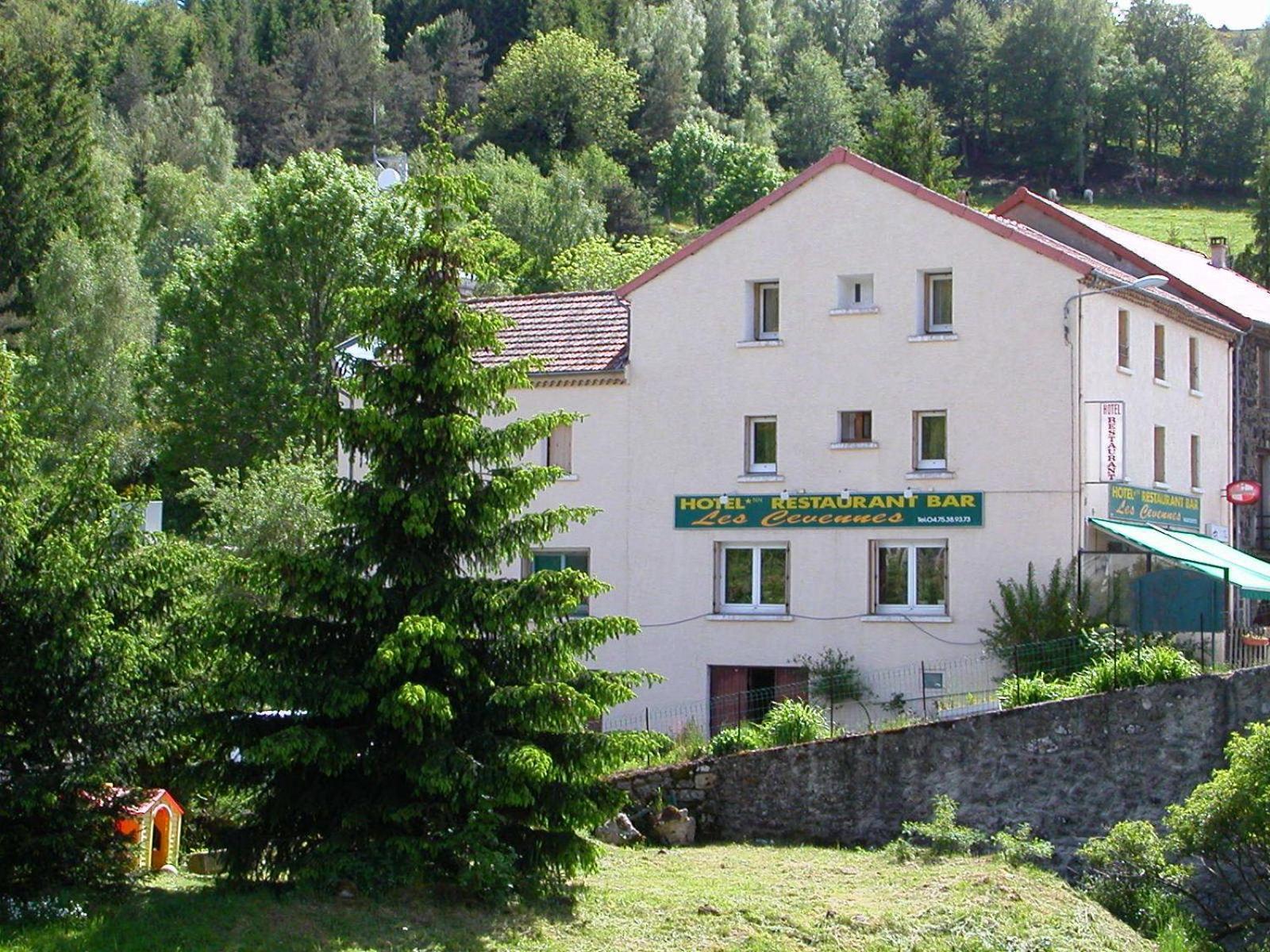 Logis Hotel Restaurant Les Cevennes Saint-Cirgues-en-Montagne Exterior photo